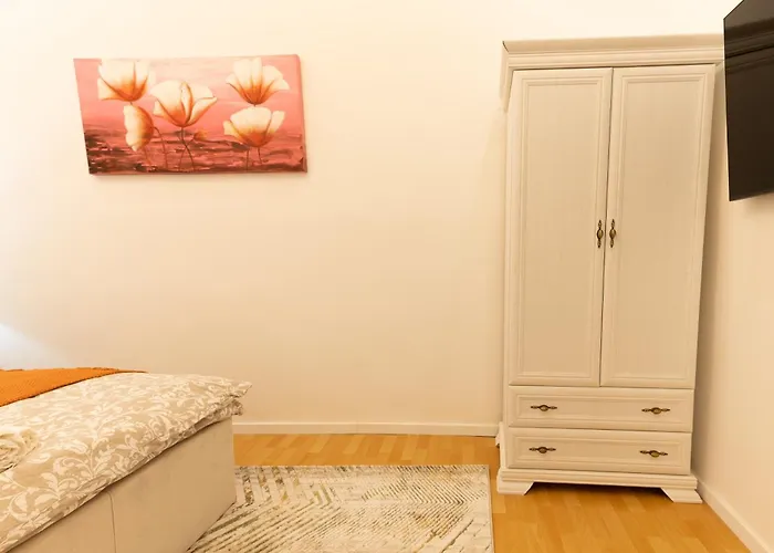 Superior N\' Cozy Mozsar 6 Suite In The Heart Of Budapest