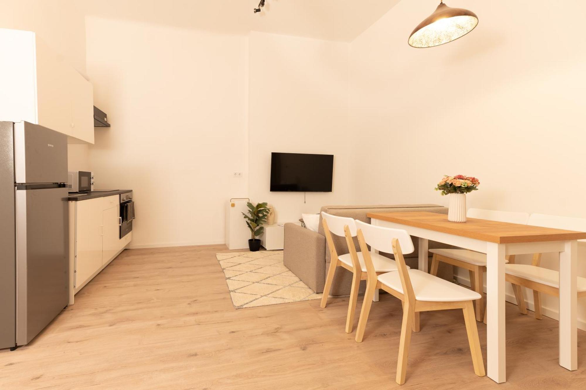 Superior N' Cozy Mozsar 6 In The Heart Of בודפשט